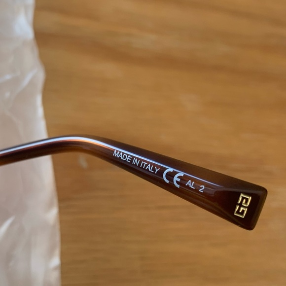 NWT Givenchy Gradient Sunglasses Gold Red 100% Authentic - Picture 12 of 12